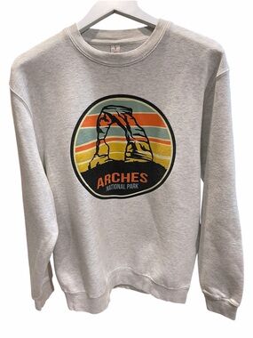 Arches National Park Graphic Crew Neck Sweatshirt Heather Grey Unisex SZ L